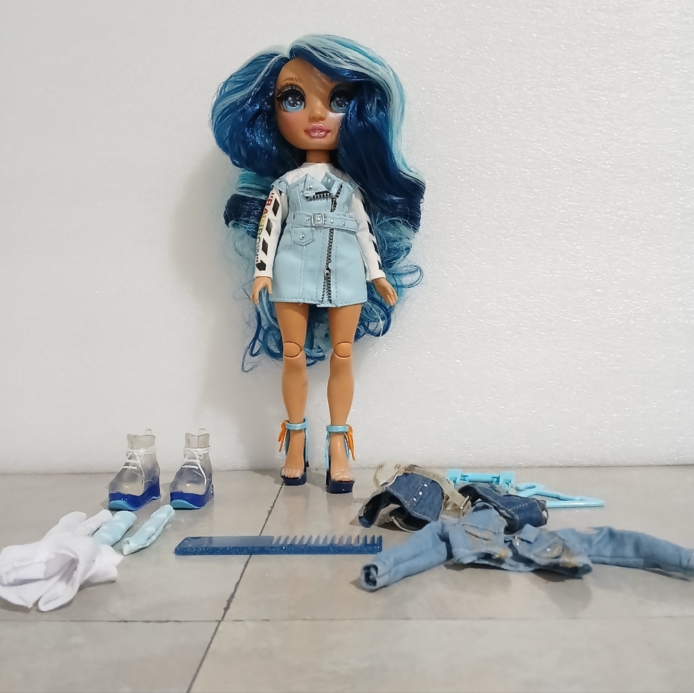 Rainbow High Skyler Bradshaw – Blue Fashion Doll